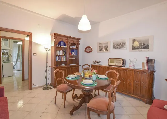 アパート La Casa Di Emilia ラ・スペツィア